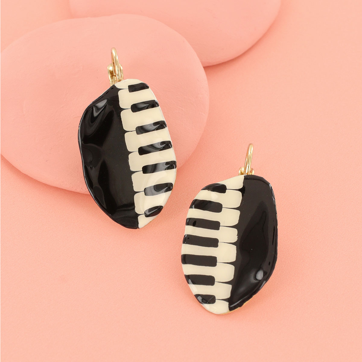 Lever back earrings fantaisie - Music - 05744