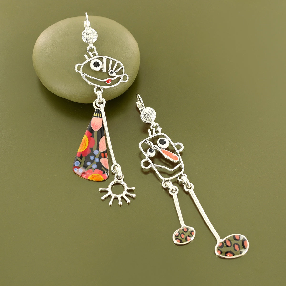 06726- Lever back earrings fantaisie Filipendule