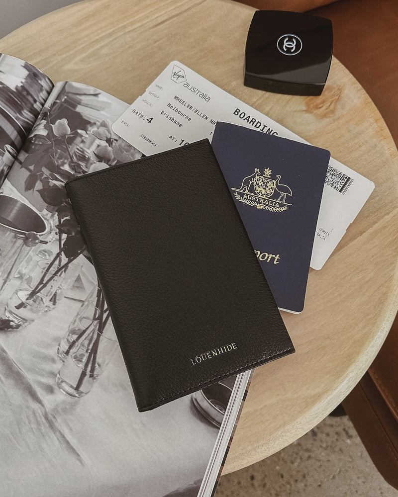 Louenhide | Venice Passport Holder - Black