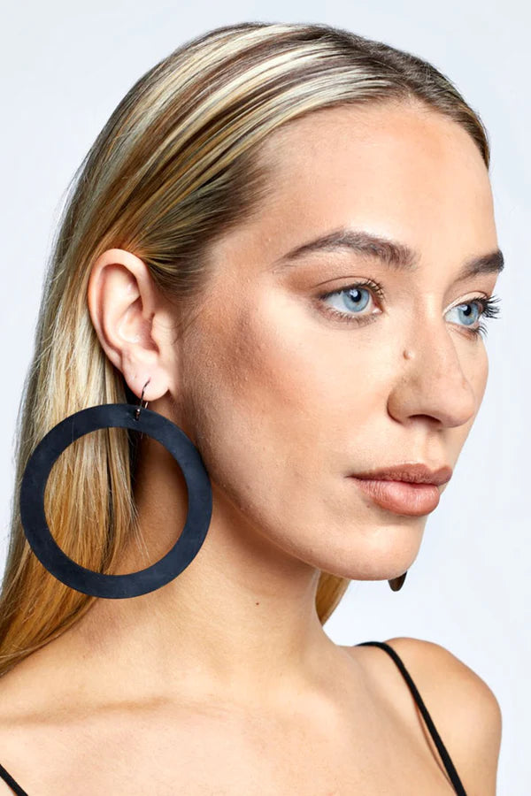 Melko | Eclipse Symmetry Earrings - Black