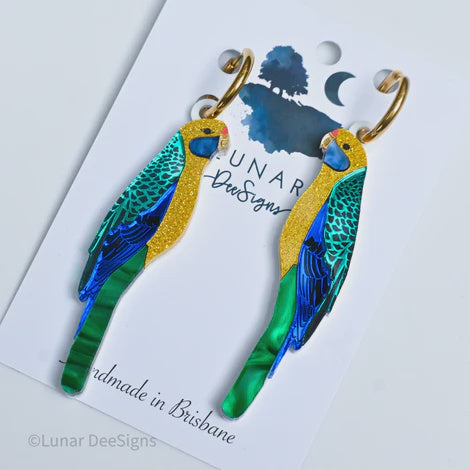 Lunar Dee | Glenda the Green Rosella