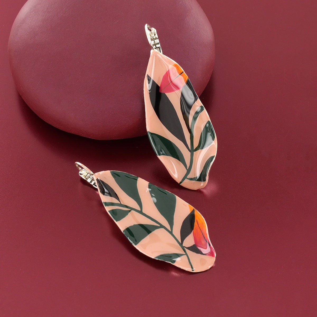 02710- Lever back earrings fantaisie  Amazone
