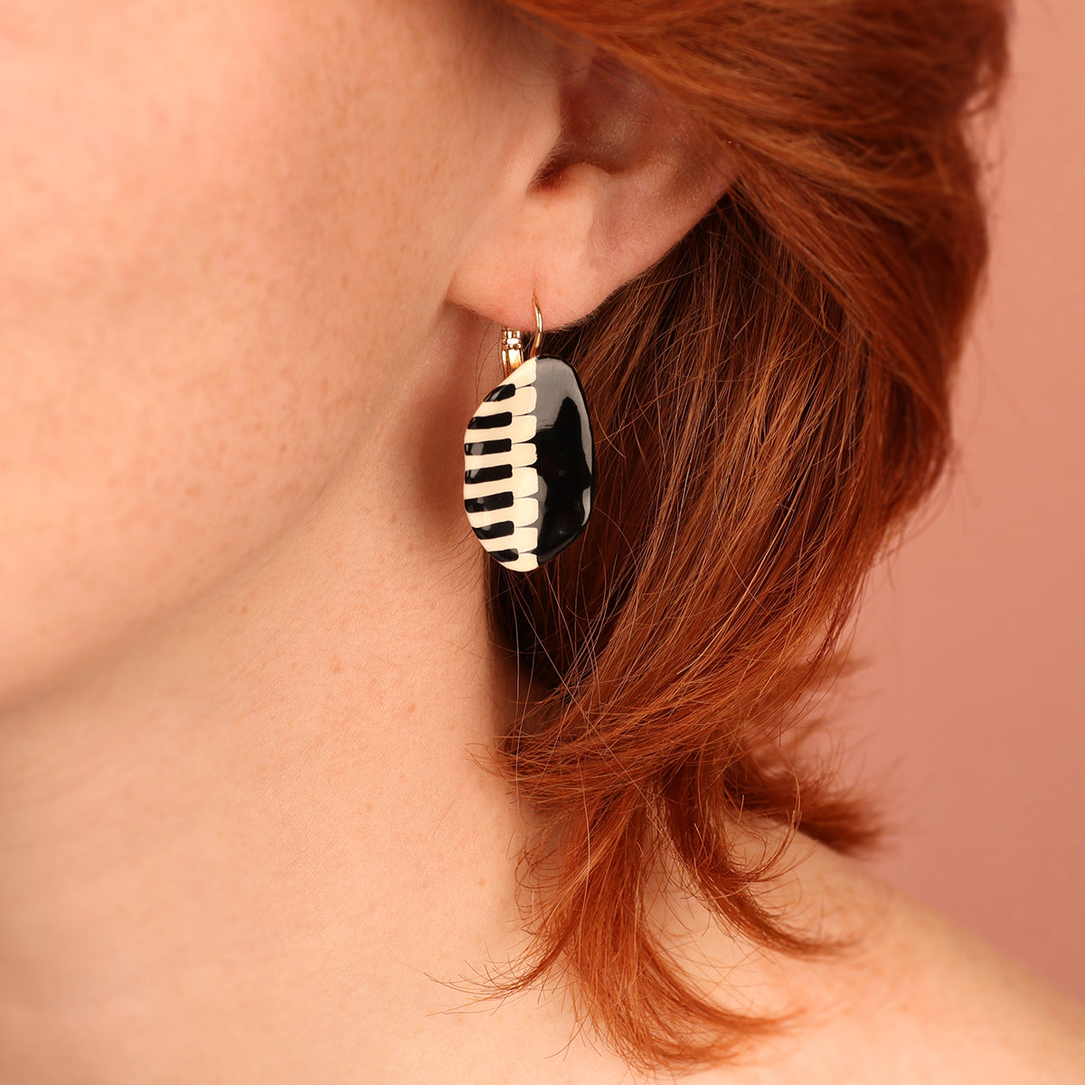 Lever back earrings fantaisie - Music - 05744