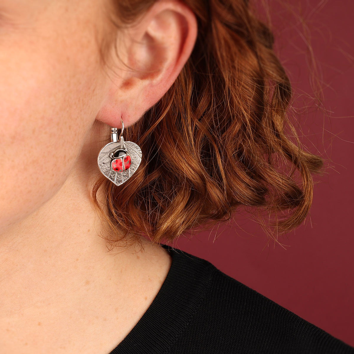 Taratata | Lever back earrings fantaisie - Cox - Red Lady bugs on Silver Leaf