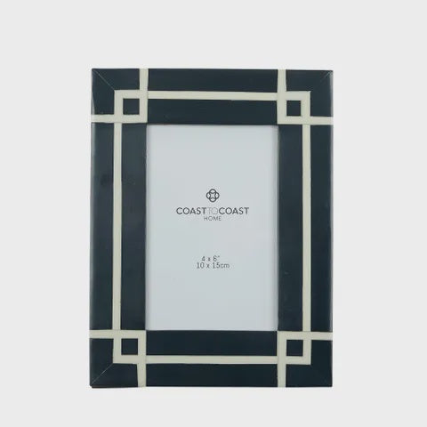 Wallis Resin 4x6" Frame