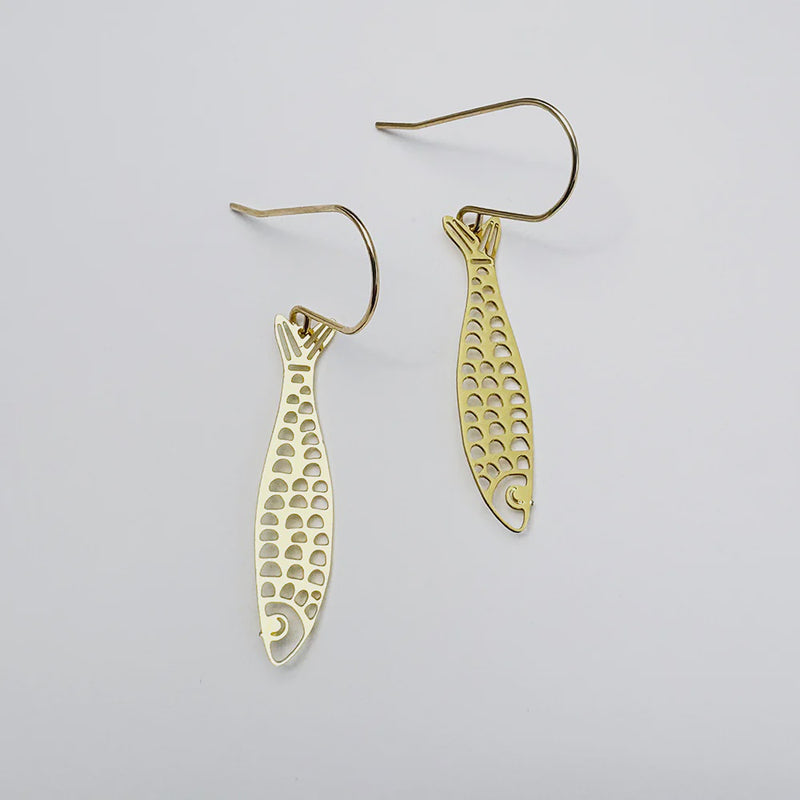 Denz | Mini Fishy earrings in Gold