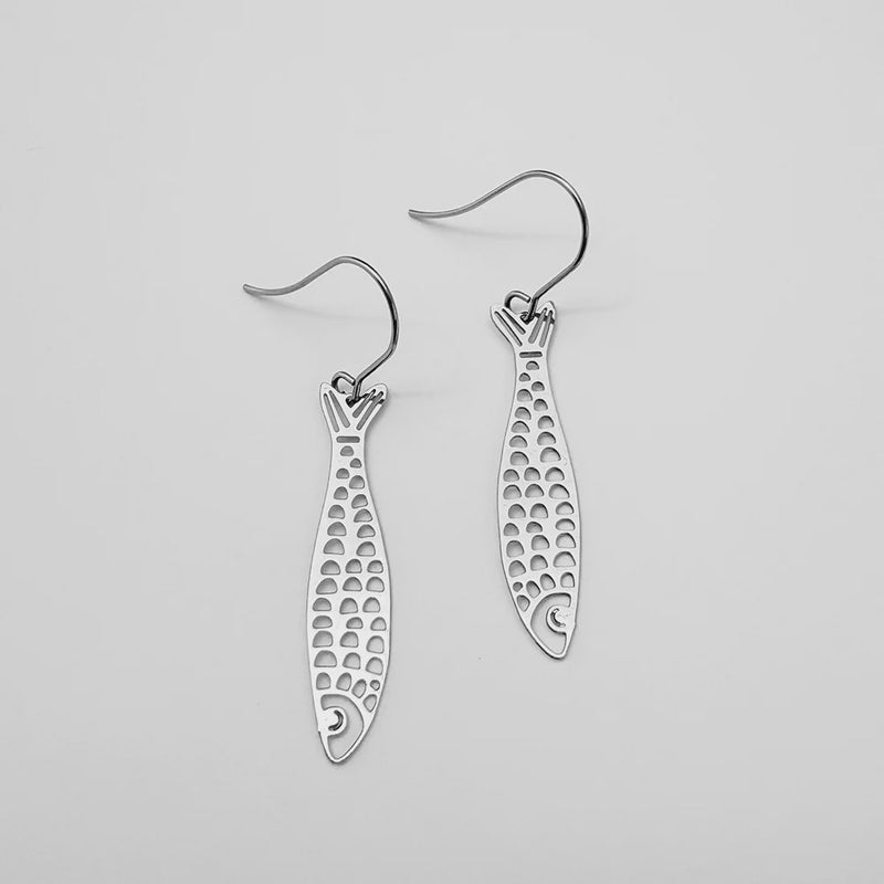 Denz | Mini Fishy earrings in Silver