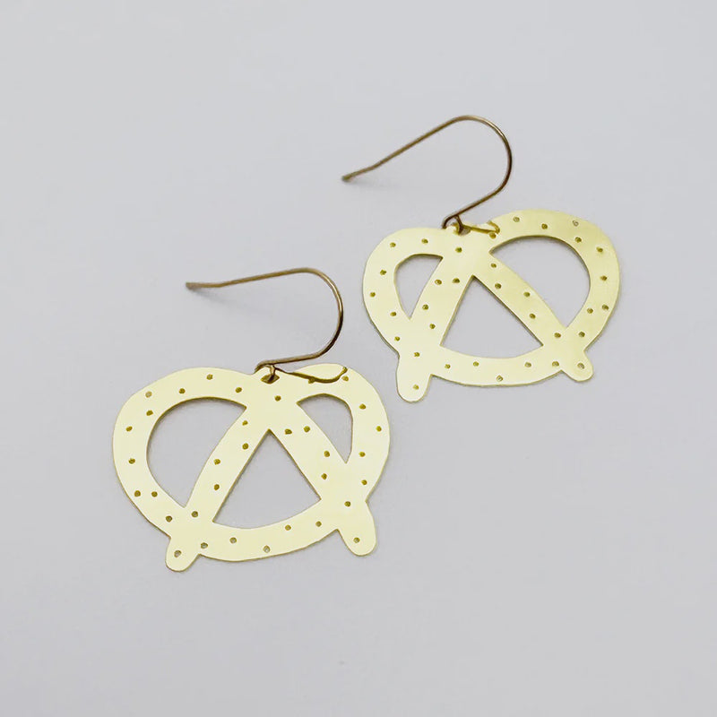 Denz | Midi Pretzel Earrings in Gold