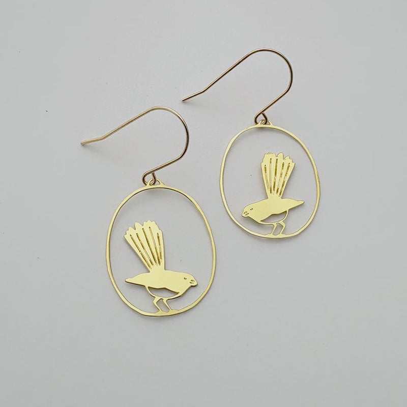 Denz | Mini Willy Wagtail earrings in Gold